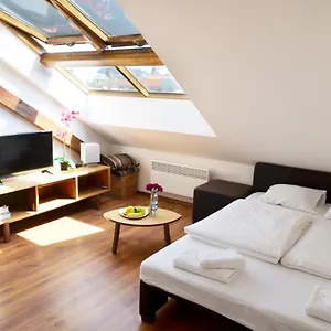 The Republic Hotel apartamentowy Praga